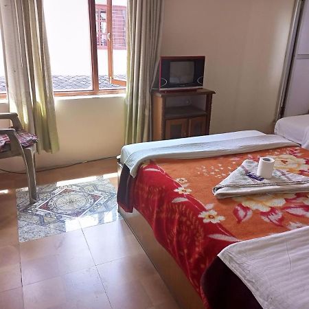 Hotel Rosemerry Pokhara Dış mekan fotoğraf